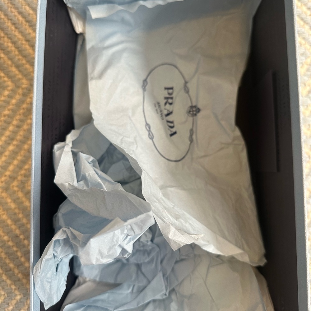 Prada Black and Beige Patent Leather Spectator Pump (US Size 8.5) - Picture 10 of 10